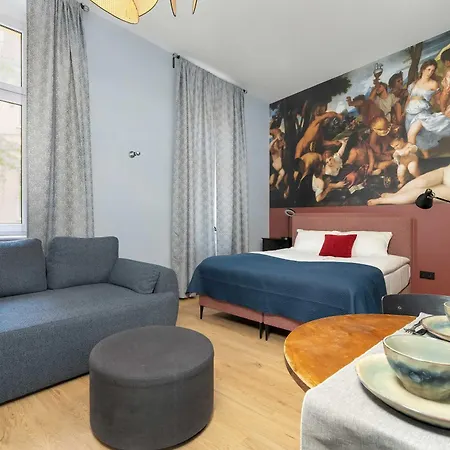 Stylish Close To Market Square By Renters דירה *