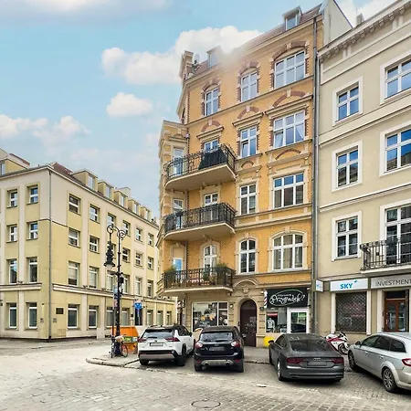 Stylish Close To Market Square By Renters Apartment *